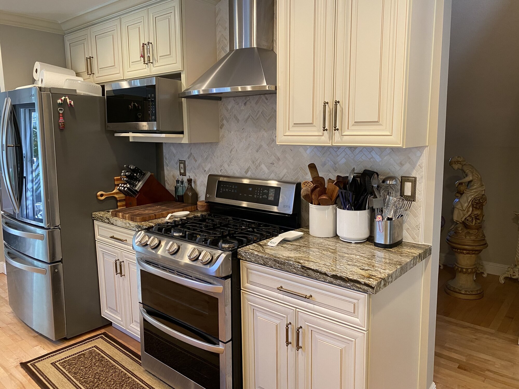 Painted kitchen cabinets